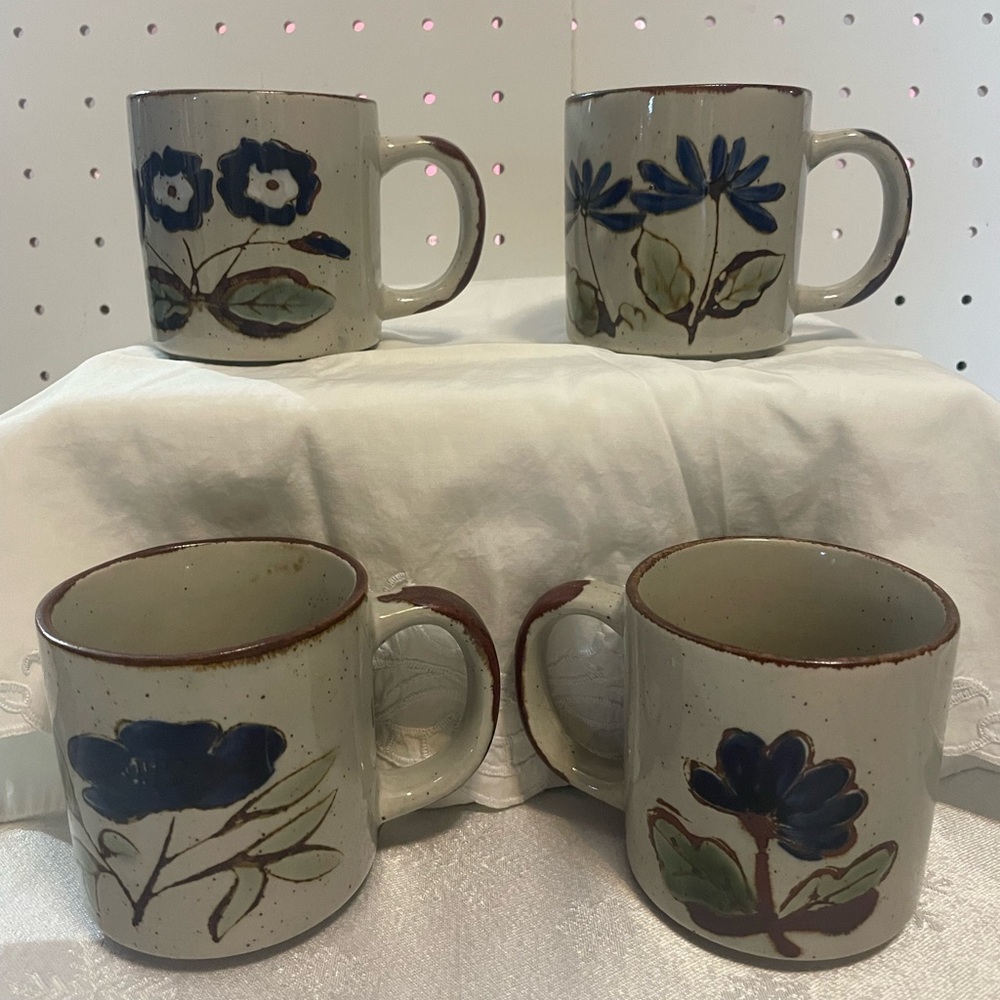 Otagiri Stoneware Speckled Beige W/ Blue Floral Coffee Cup
